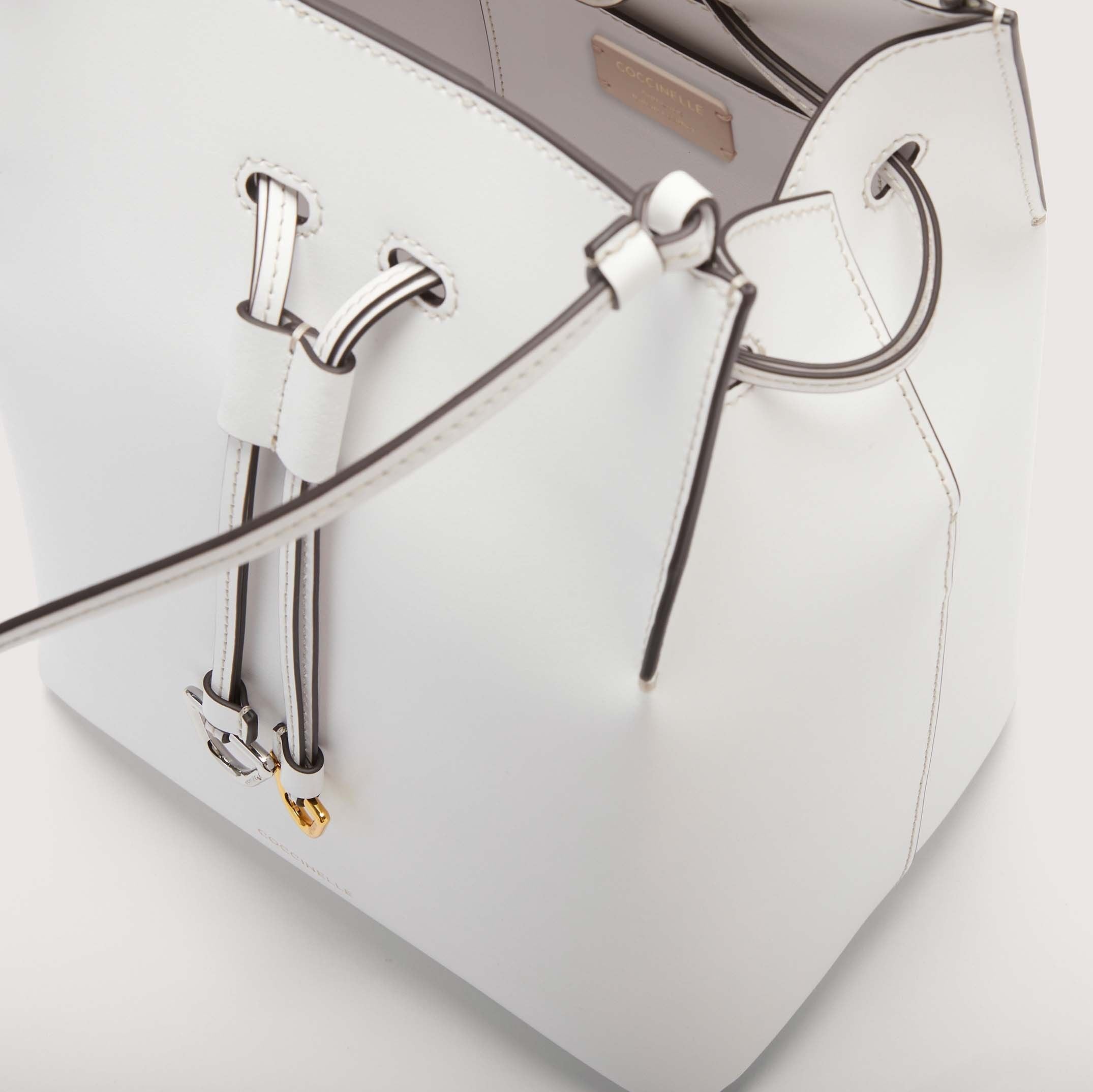 Coccinelle Roundabout Cowhide Medium Bianco Shoulder Bag Brillant White