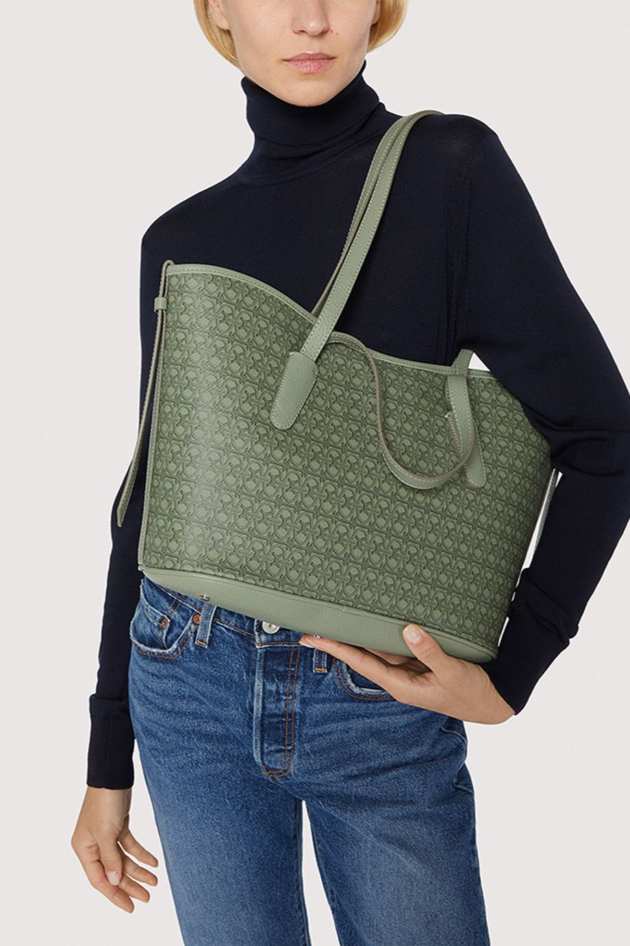 NEW NEVER WIT.B.COATED MO Shopping Bag