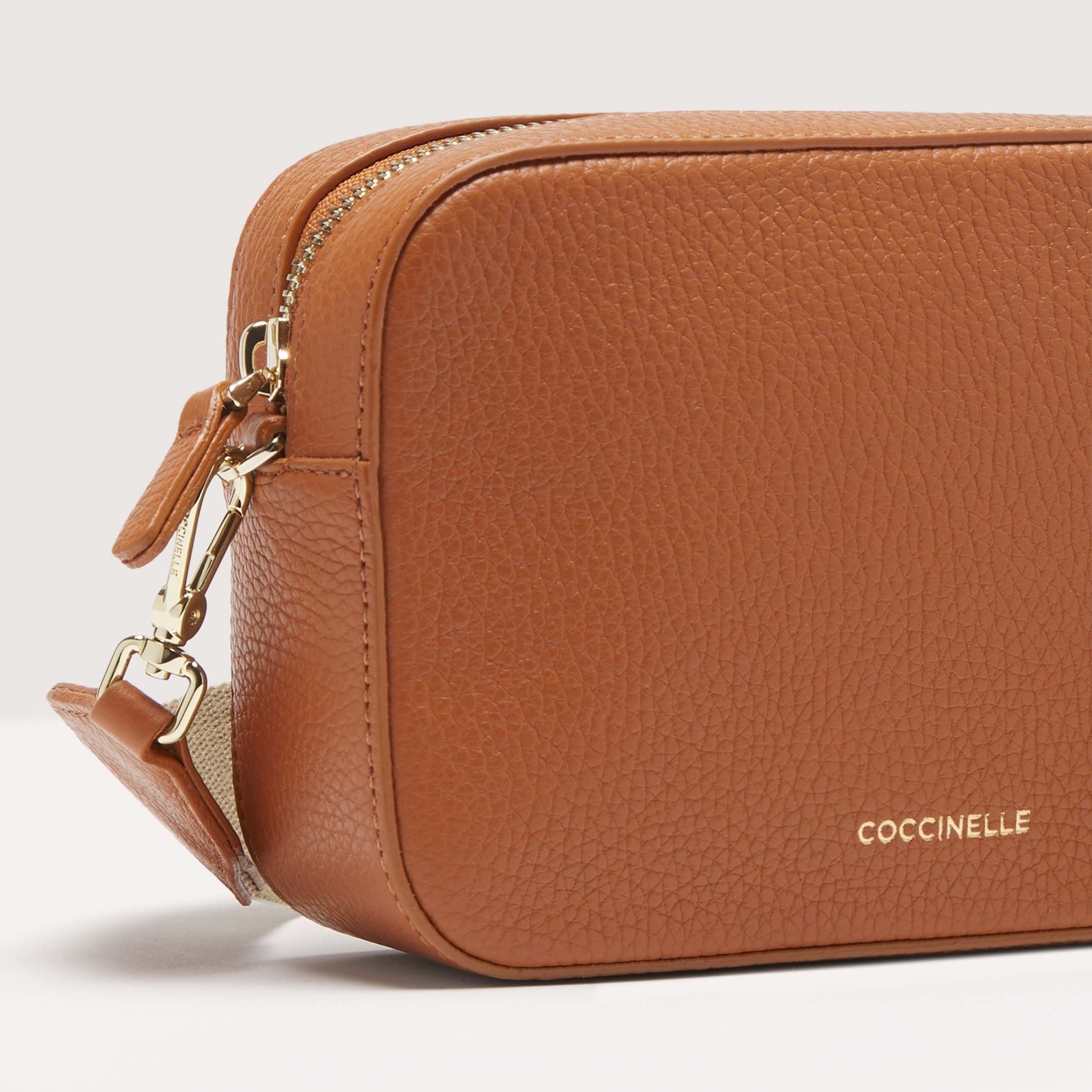 Coccinnelle Tebe Small Brown Cuir Crossbody Bag