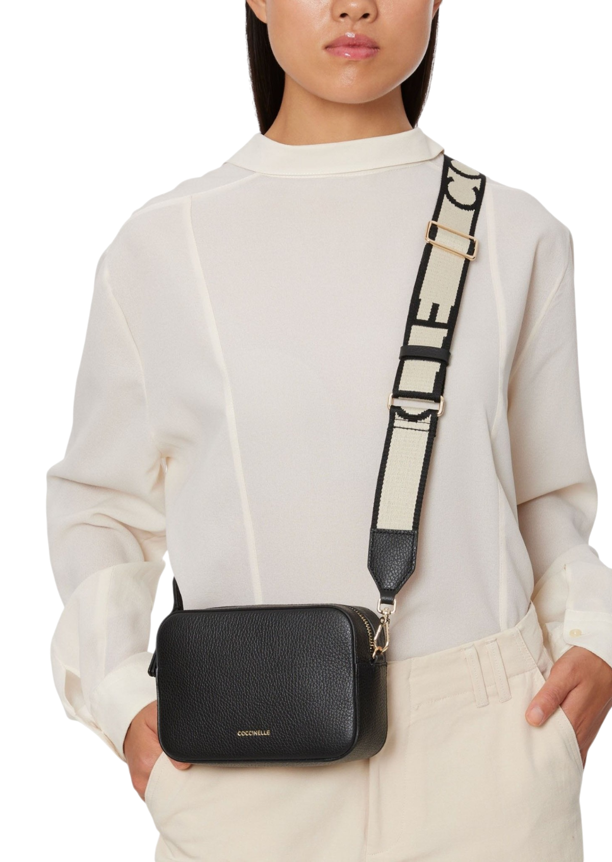 Coccinnelle Tebe Small Noir Noir Crossbody Bag