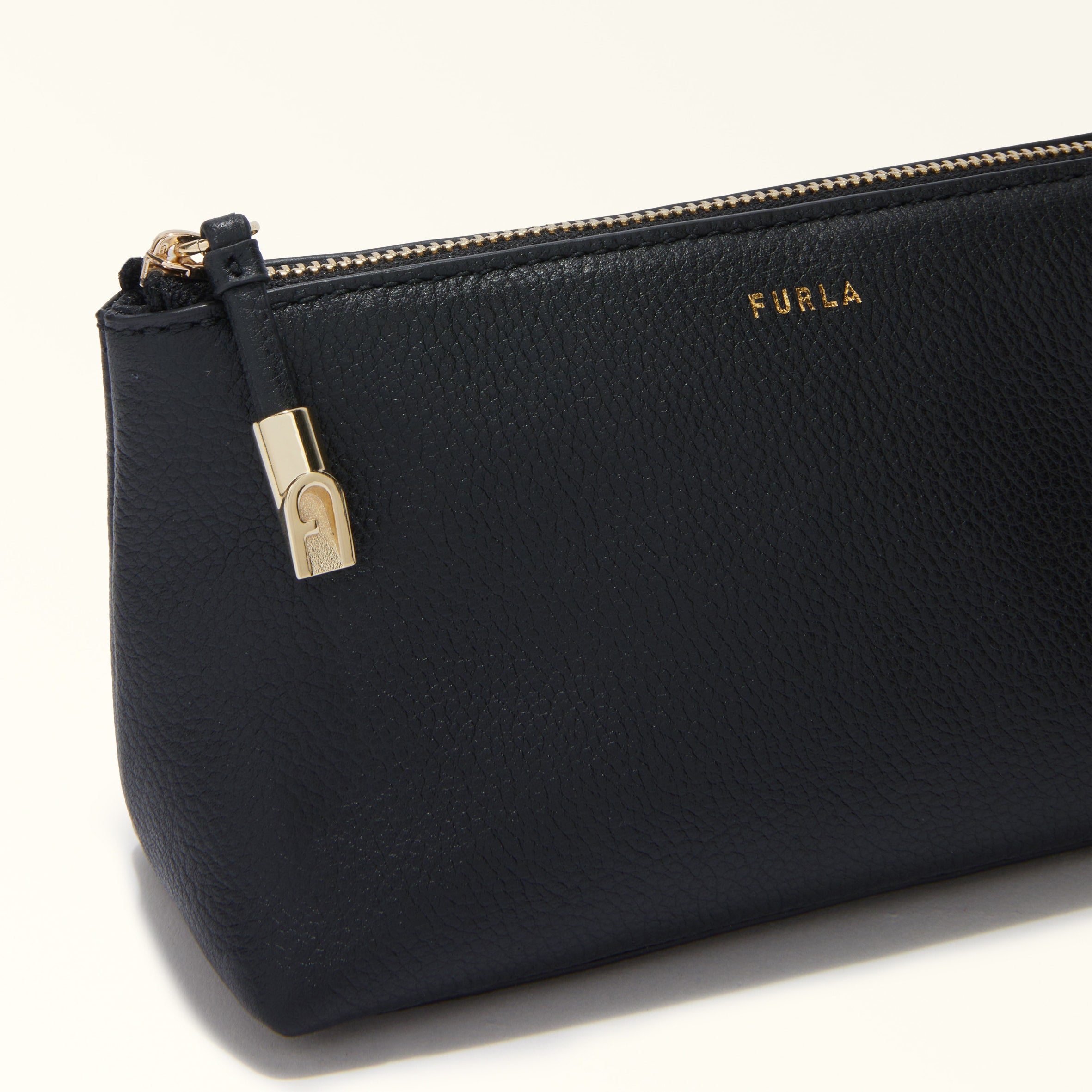 Furla Goccia Cosmetic Case Nero Medium