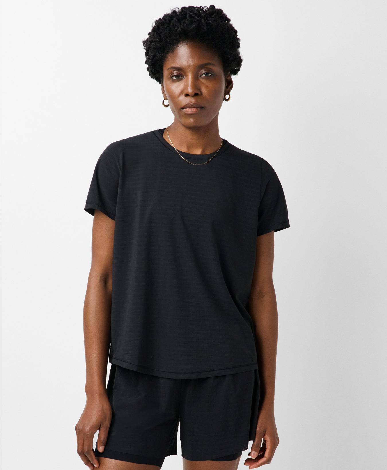 Ultimate Train Perforated Split Back T-Shirt
