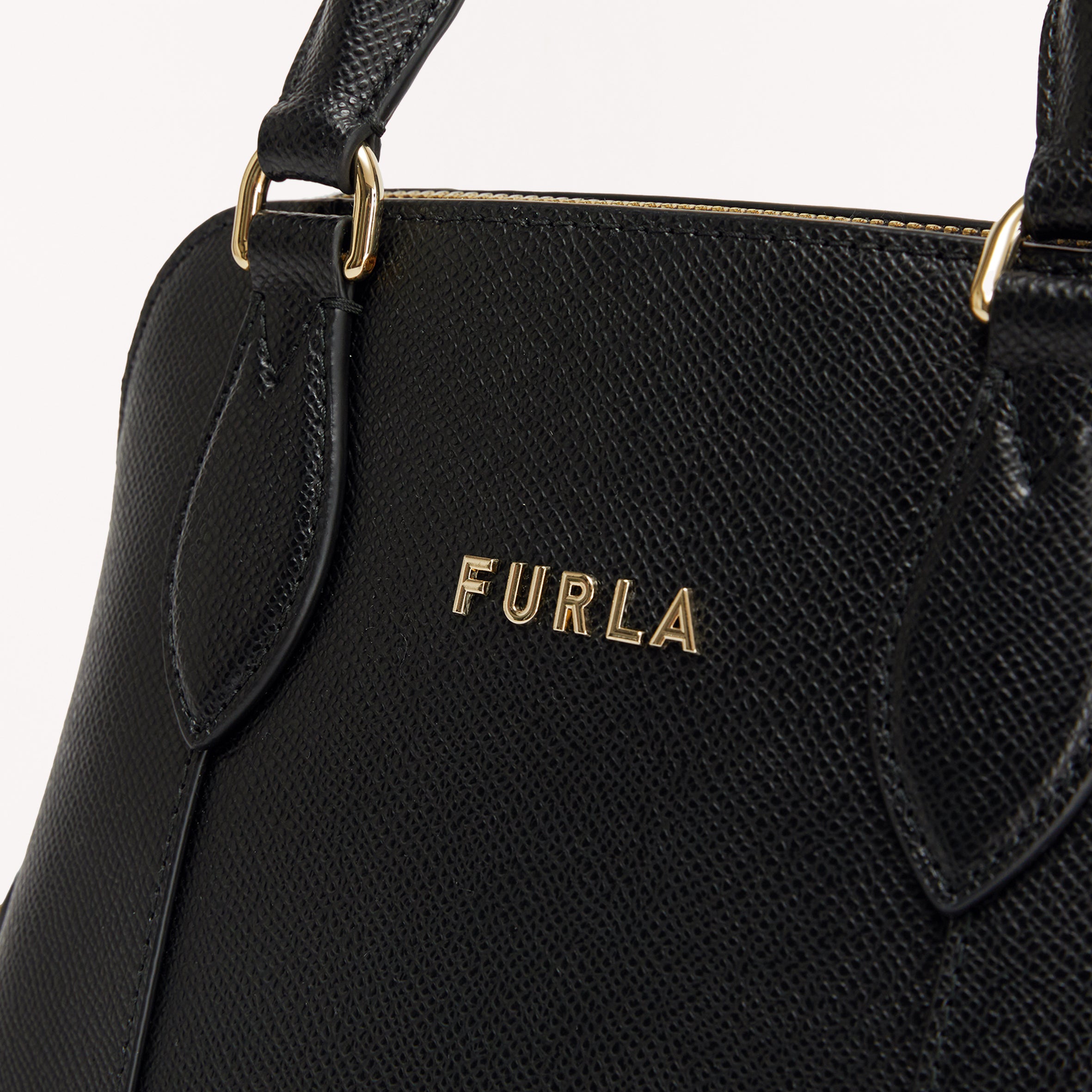 Furla Vittoria Dome Bag Nero O6 S WB00539BX0306O60001007